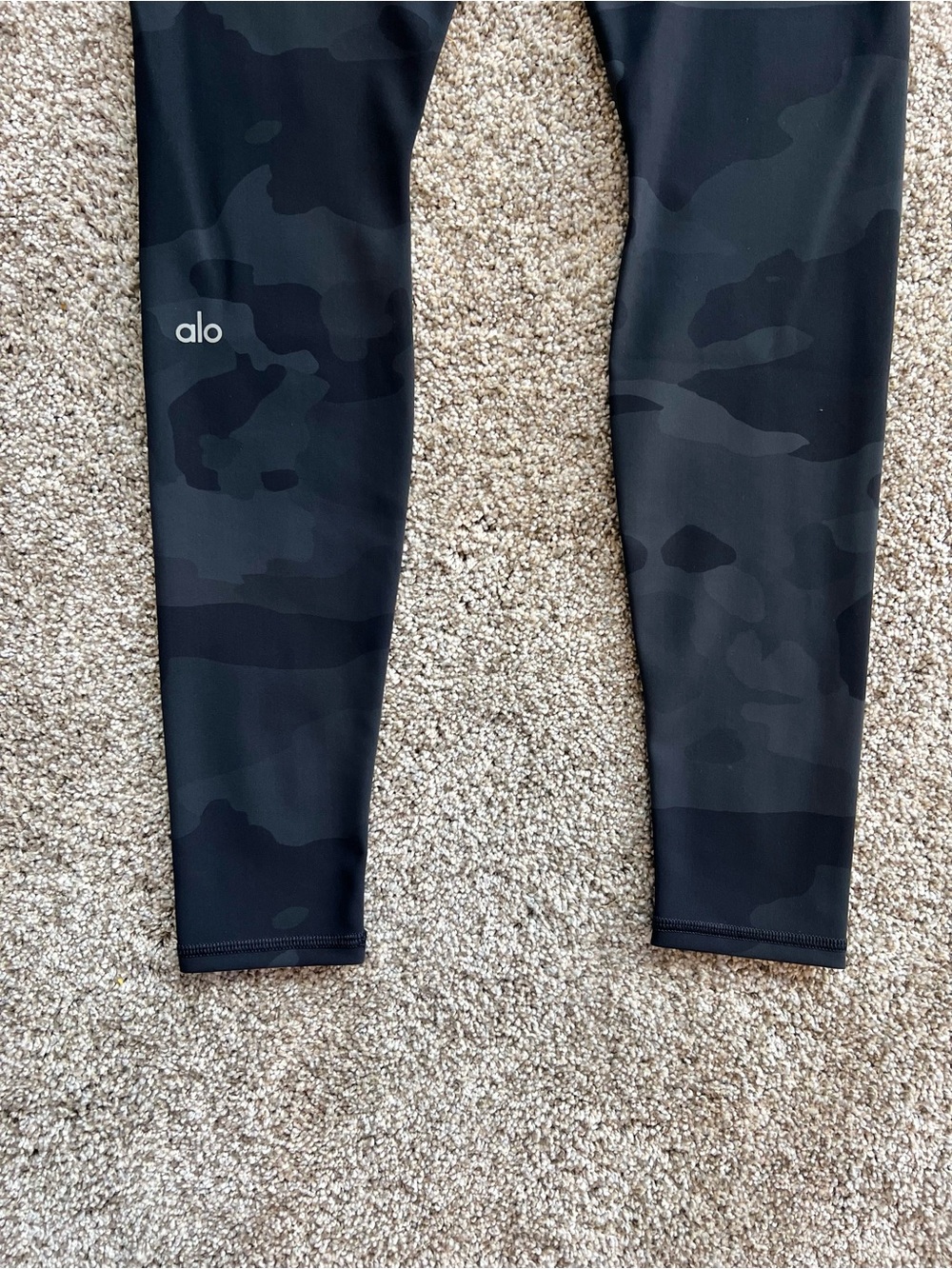 Alo High Waist Camo Leggings Women's Size Small 29" Inseam